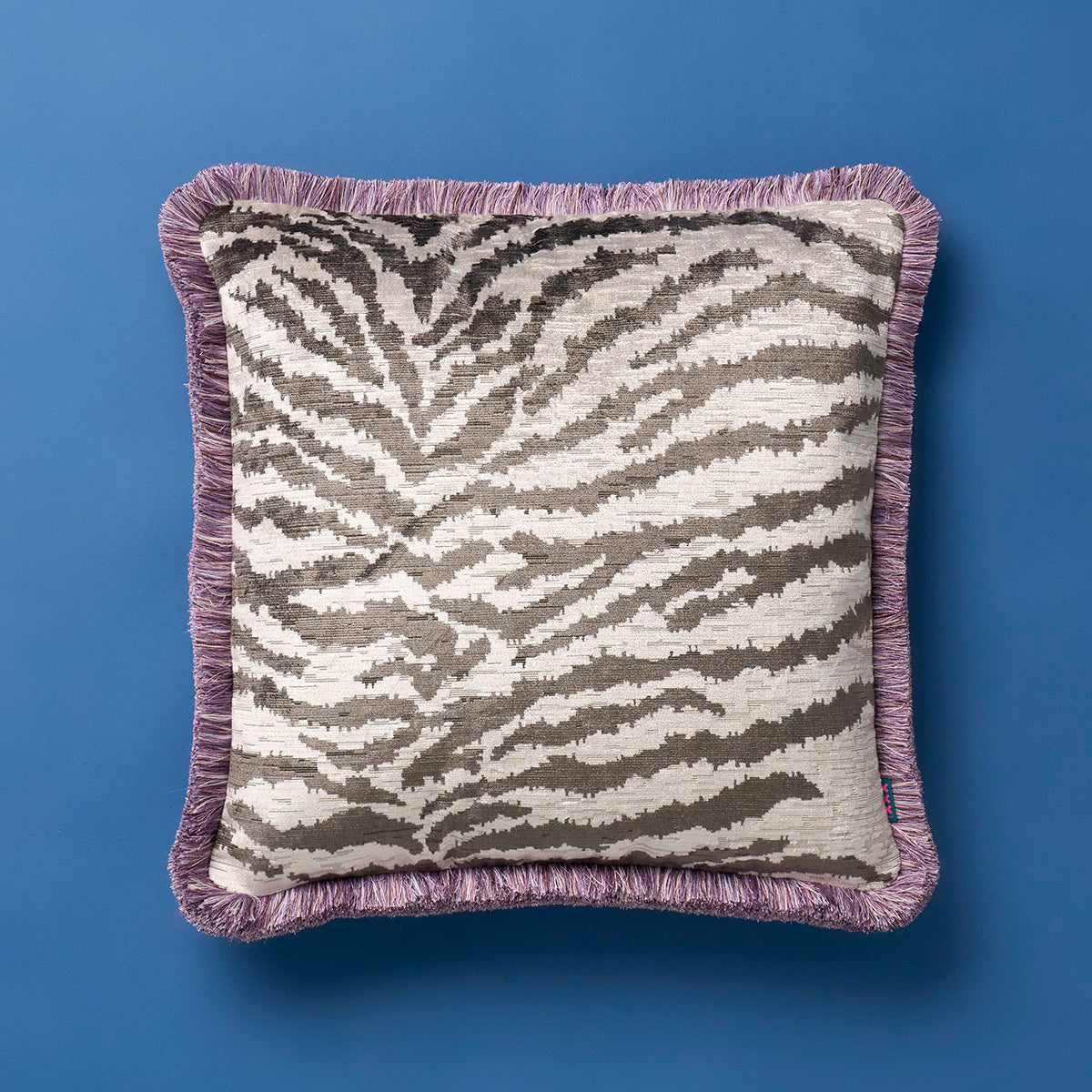 Image 50213224087901 thaiger graphite cushion