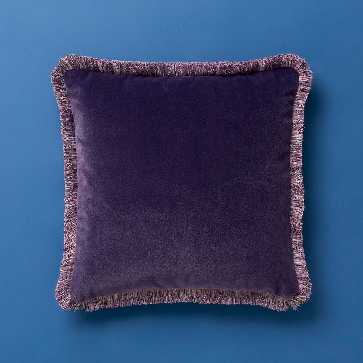 Image 50213224153437 thaiger graphite cushion